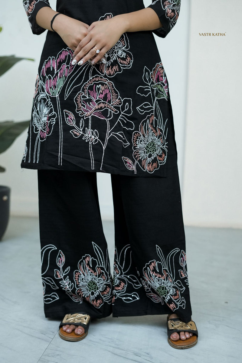 Black Floral Embroidered Kurta Set – Elegant Statement Wear