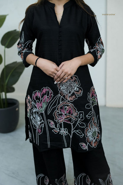 Black Floral Embroidered Kurta Set – Elegant Statement Wear
